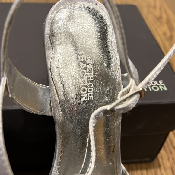 Kenneth Cole Sandals - Picture 7 of 11